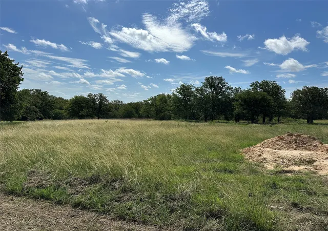 Photo 2 of Manufactured home for sale at 570 Big Salty Ln, Springtown, TX 76082 | MLS# 21303101 | Listing updated on 2026-08-22