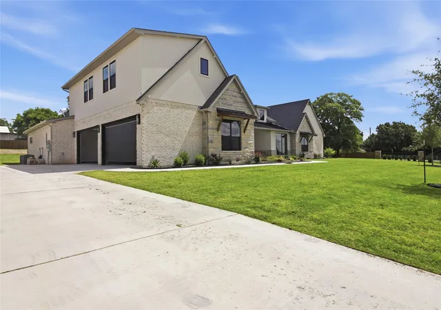 Homes for sale in Mansfield, TX | 6300 Big Elk Dr, Mansfield, TX 76140 | MLS# 21302113