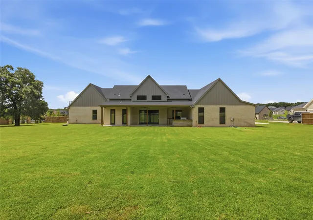 Homes for sale in Mansfield, TX | 6300 Big Elk Dr, Mansfield, TX 76140 | MLS# 21302113