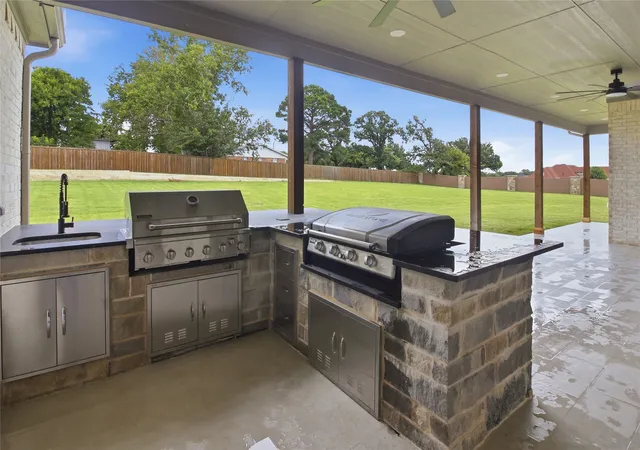 Homes for sale in Mansfield, TX | 6300 Big Elk Dr, Mansfield, TX 76140 | MLS# 21302113