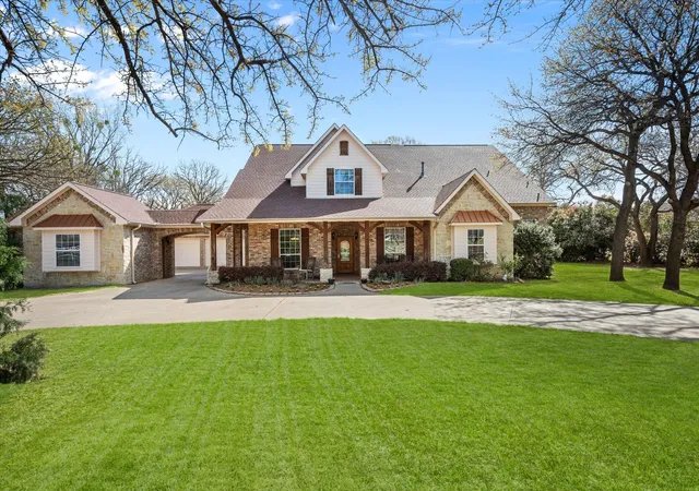Photo 1 of Mansion for sale at 1720 Mistletoe Dr, Flower Mound, TX 75022 | MLS# 21302596 | Listing updated on 2026-08-22