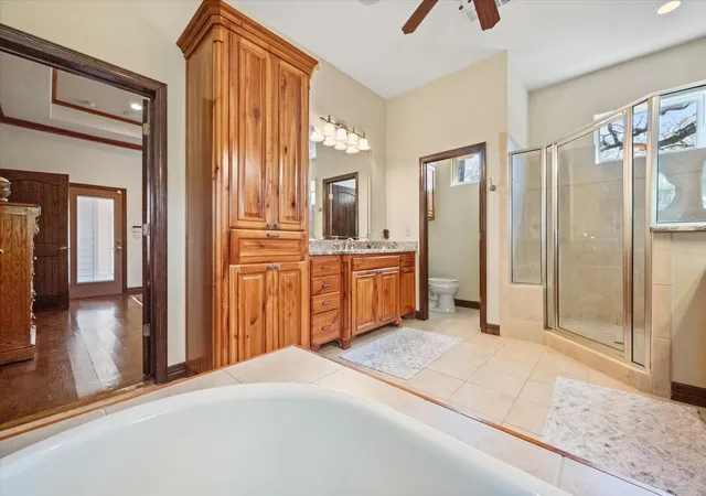 Photo 4 of Single family home for sale at 1720 Mistletoe Dr, Flower Mound, TX 75022 | MLS# 21302596 | Listing updated on 2026-08-22