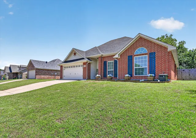Homes for sale in Joshua, TX | 309 Catherine St, Joshua, TX 76058 | MLS# 21302990