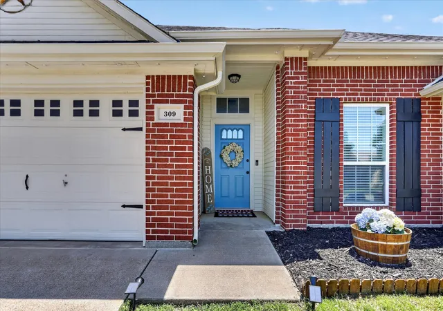 Homes for sale in Joshua, TX | 309 Catherine St, Joshua, TX 76058 | MLS# 21302990