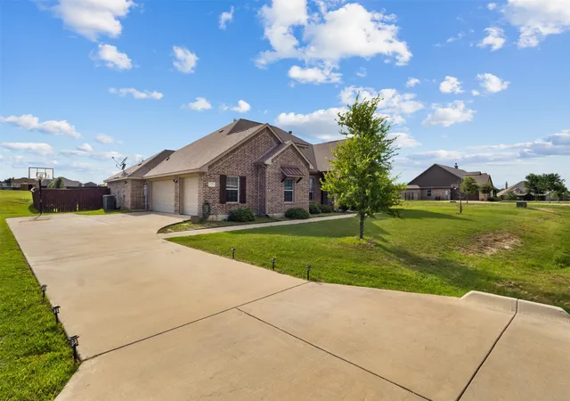 Homes for sale in Decatur, TX | 129 High Vista Rd, Decatur, TX 76234 | MLS# 21302848