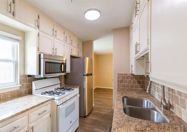 Photo 3 of Sale Pending at 4701 S 5th St, Abilene, TX 79605 | MLS# 21282976 | Listing updated on 2026-09-03