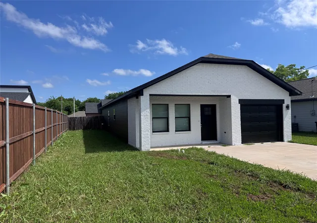 Homes for sale in Greenville, TX | 2306 Church St, Greenville, TX 75401 | MLS# 21301215