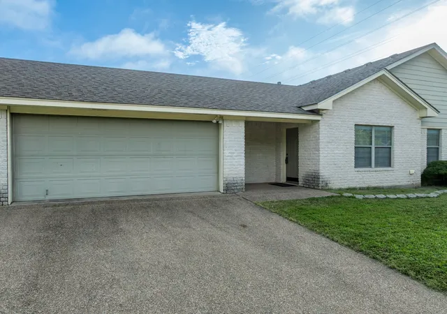 Homes for sale in West, TX | 210 S Reagan St, West, TX 76691 | MLS# 21303196