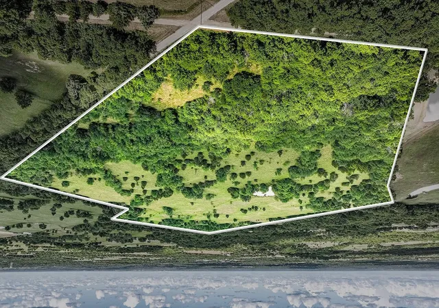 Photo 3 of Land for sale at 3 County Road 1104, Celeste, TX 75423 | MLS# 21301815 | Listing updated on 2026-09-23