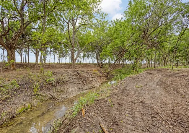 5th image of 000 Jameson, Van Alstyne, TX 75495 | MLS# 21303253
