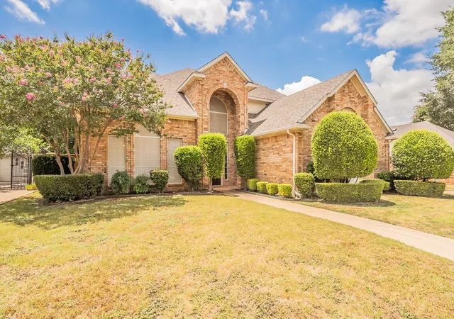 Photo 1 of Single family home for sale at 4108 Wellington Dr, Colleyville, TX 76034 | MLS# 21303014 | Listing updated on 2026-10-02