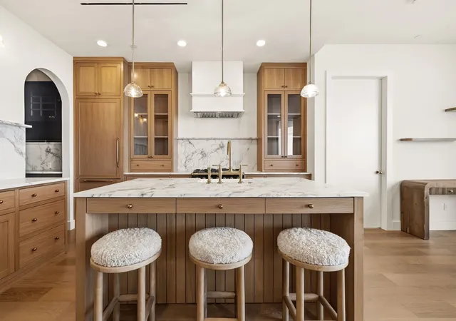 Photo 1 of Condo for sale at 3130 N Harwood St #1702, Dallas, TX 75201 | MLS# 21283070 | Listing updated on 2026-08-31
