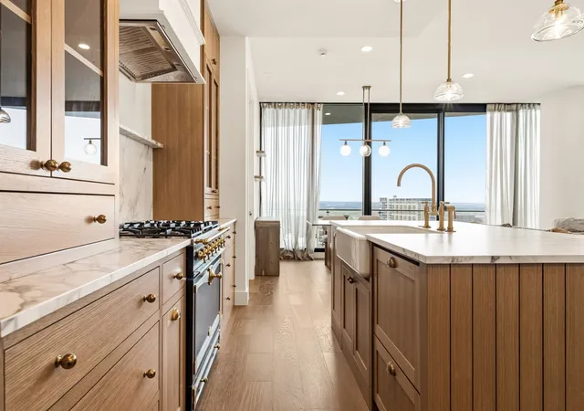Photo 3 of Condo for sale at 3130 N Harwood St #1702, Dallas, TX 75201 | MLS# 21283070 | Listing updated on 2026-08-31