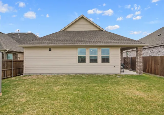Homes for sale in Fate, TX | 1112 Rumble Dr, Fate, TX 75087 | MLS# 21303287