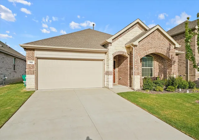 Homes for sale in Fate, TX | 1112 Rumble Dr, Fate, TX 75087 | MLS# 21303287
