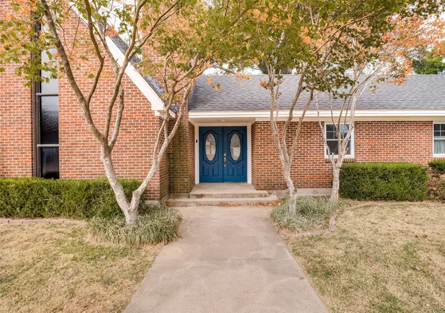Photo 3 of Single family home for sale at 401 N Main St, Bogata, TX 75417 | MLS# 21301367 | Listing updated on 2026-10-08