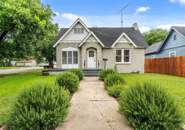 1st image of 2600 N 17th St, Waco, TX 76708 | MLS# 21301976