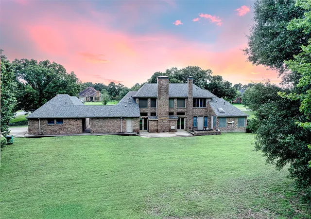 Homes for sale in Fairfield, TX | 912 Walnut Creek Dr, Fairfield, TX 75840 | MLS# 21303355