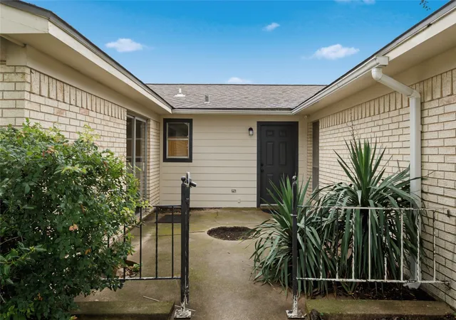 Photo 3 of Single family home for sale at 901 Rambler Dr, Waco, TX 76710 | MLS# 21302123 | Listing updated on 2026-08-28