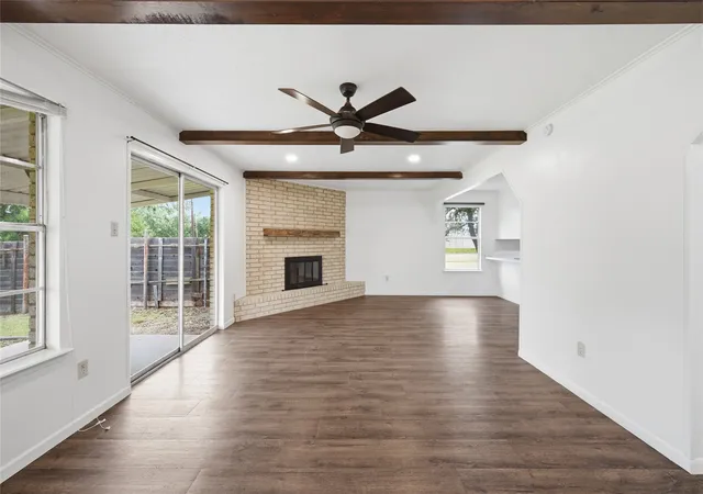 Photo 4 of Single family home for sale at 901 Rambler Dr, Waco, TX 76710 | MLS# 21302123 | Listing updated on 2026-08-28