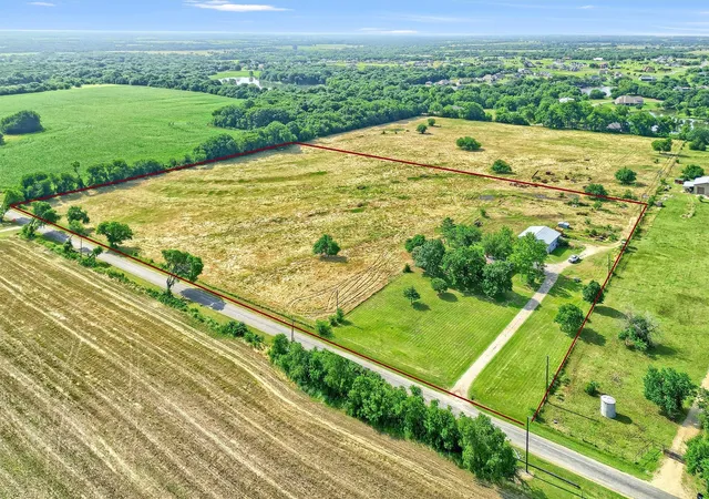Photo 3 of Single family home for sale at 1730 Mackey Rd, Howe, TX 75459 | MLS# 21303455 | Listing updated on 2026-08-21