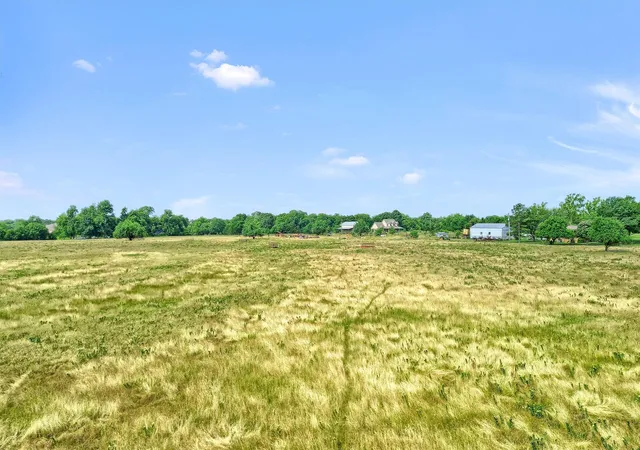 Photo 4 of Single family home for sale at 1730 Mackey Rd, Howe, TX 75459 | MLS# 21303455 | Listing updated on 2026-08-21