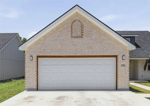Homes for sale in Brownwood, TX | 2103 Brooke Ln, Brownwood, TX 76801 | MLS# 21303518