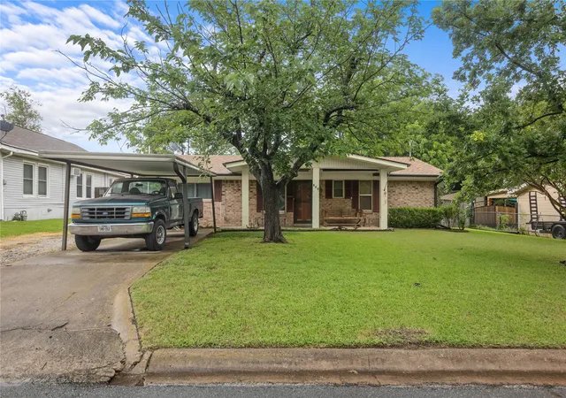 1st image of 605 S Ricketts St, Sherman, TX 75092 | MLS# 21302612