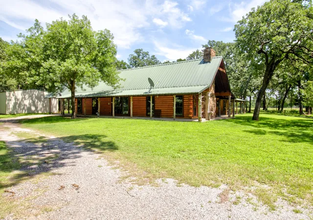Homes for sale in Collinsville, TX | 1466 Pearce St, Collinsville, TX 76233 | MLS# 21297920