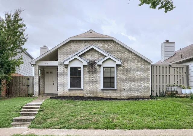 Homes for sale in Lewisville, TX | 1310 Maplewood Dr, Lewisville, TX 75067 | MLS# 21221629