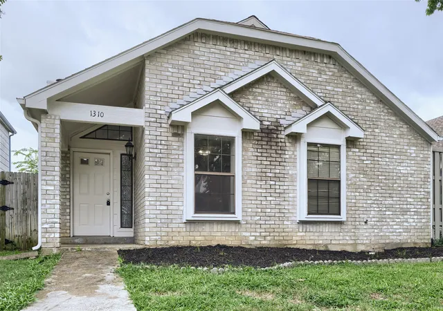 Homes for sale in Lewisville, TX | 1310 Maplewood Dr, Lewisville, TX 75067 | MLS# 21221629