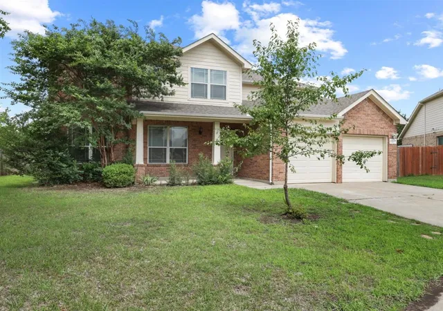 Photo 2 of Single family home for sale at 12233 Macaroon Ln, Fort Worth, TX 76244 | MLS# 21300393 | Listing updated on 2026-08-27