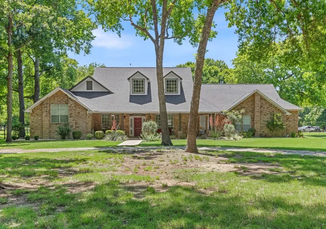 Homes for sale in Decatur, TX | 145 Indian Trl, Decatur, TX 76234 | MLS# 21296502