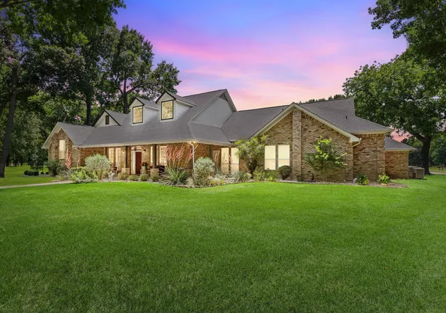 Homes for sale in Decatur, TX | 145 Indian Trl, Decatur, TX 76234 | MLS# 21296502