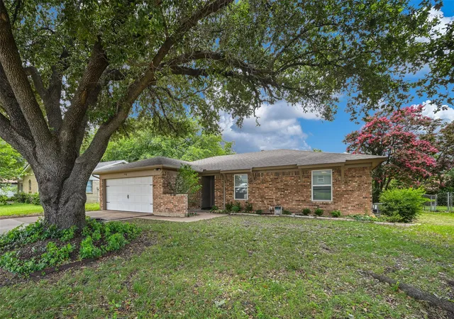 Homes for sale in Haltom City, TX | 4421 Tip Top St, Haltom City, TX 76117 | MLS# 21302444