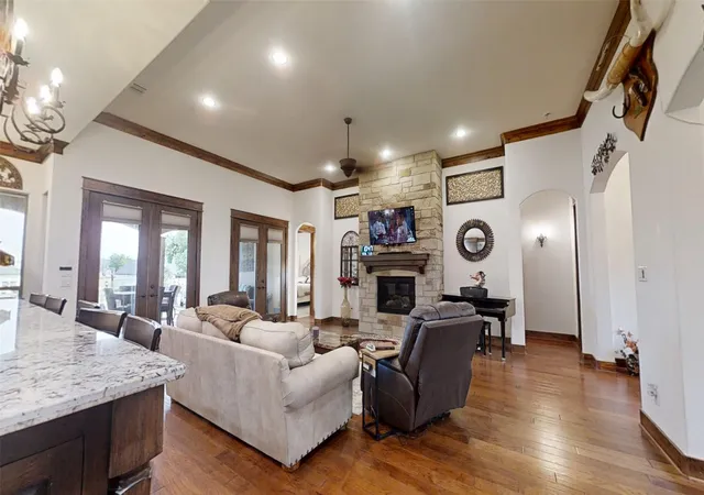 Photo 4 of Single family home for sale at 1012 Catalina Bay Blvd, Granbury, TX 76048 | MLS# 21303583 | Listing updated on 2026-10-07