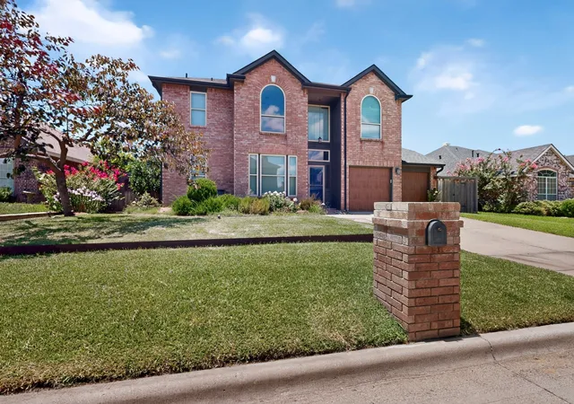 Photo 3 of Single family home for sale at 7929 Whispering Woods Ln, North Richland Hills, TX 76182 | MLS# 21303639 | Listing updated on 2026-09-16