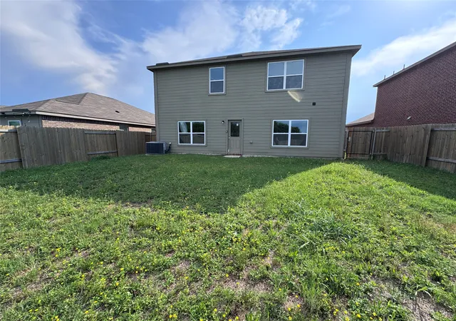 4th image of 152 Banjo Trl, Newark, TX 76071 | MLS# 21303178