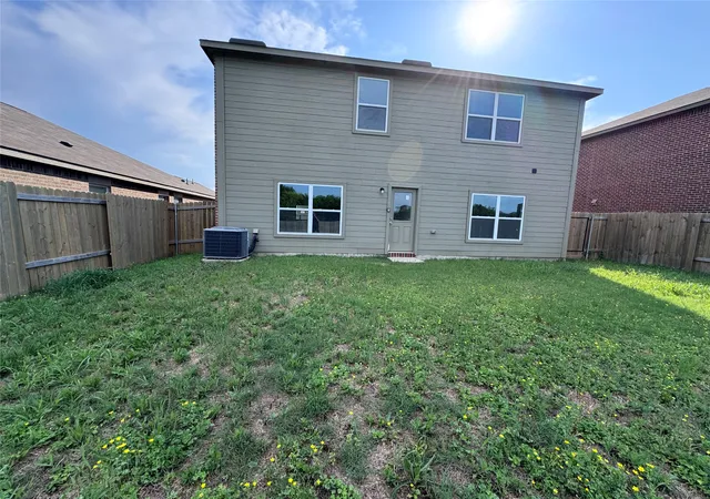 5th image of 152 Banjo Trl, Newark, TX 76071 | MLS# 21303178
