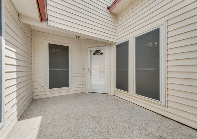 Photo 3 of Sale Pending at 302 Manana Dr, Grand Prairie, TX 75050 | MLS# 21302373 | Listing updated on 2026-08-30