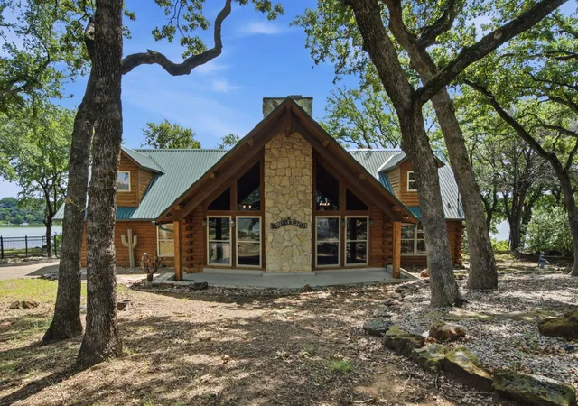 Homes for sale in Gordon, TX | 402 Lake Point Dr, Gordon, TX 76453 | MLS# 21303333