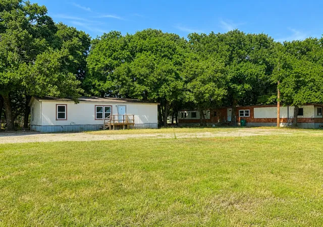 Photo 3 of Manufactured home for sale at 15531 City Ct, Kemp, TX 75143 | MLS# 21303716 | Listing updated on 2026-07-15