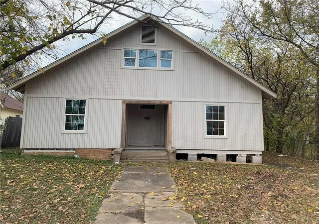 Photo 1 of Single family home for sale at 2307 Homan Ave, Waco, TX 76707 | MLS# 21300861 | Listing updated on 2026-08-22
