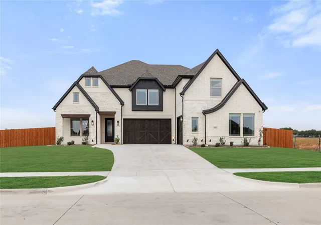 Photo 3 of Sale Pending at 151 Memory Ln, Waxahachie, TX 75165 | MLS# 21303733 | Listing updated on 2026-09-30