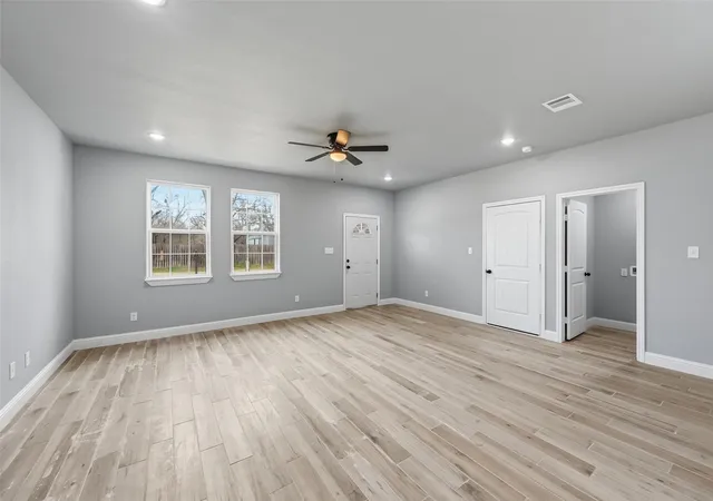 Photo 3 of Single family home for sale at 308 Lewis St, Cleburne, TX 76031 | MLS# 21303694 | Listing updated on 2026-08-25