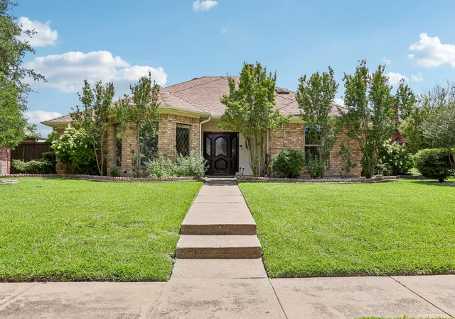 Photo 1 of Single family home for sale at 1524 Faringdon Dr, Plano, TX 75075 | MLS# 21296620 | Listing updated on 2026-07-26