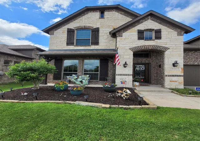 Photo 3 of Single family home for sale at 125 Providence Dr, Van Alstyne, TX 75495 | MLS# 21303750 | Listing updated on 2026-09-27
