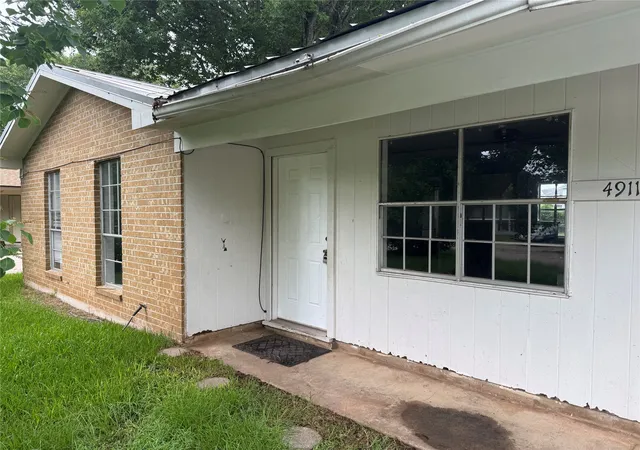 2nd image of 4911 Dahlia Dr, Bossier City, LA 71111 | MLS# 21303756