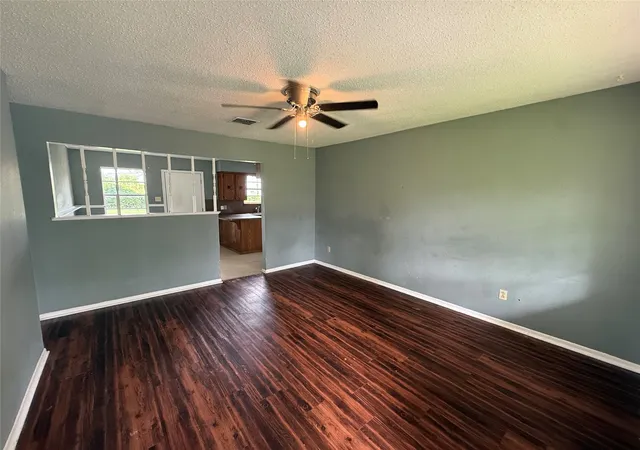 3rd image of 4911 Dahlia Dr, Bossier City, LA 71111 | MLS# 21303756