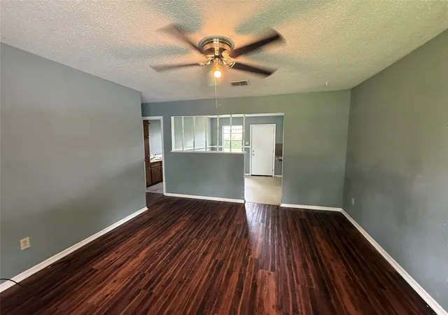 4th image of 4911 Dahlia Dr, Bossier City, LA 71111 | MLS# 21303756